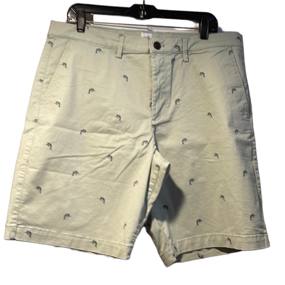 GAP Essential 🆕 Khaki 10” Flat Front Khaki Chino Swordfish Designs NWOT Sz 35